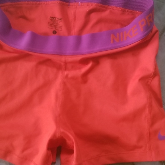 Track shorts - Picture 3 of 3